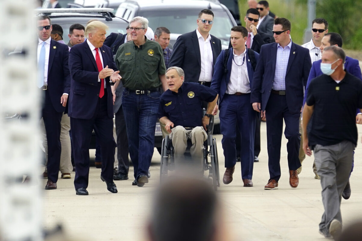 GOP embraces Trump during visit to Texas, border wall | News, Sports ...